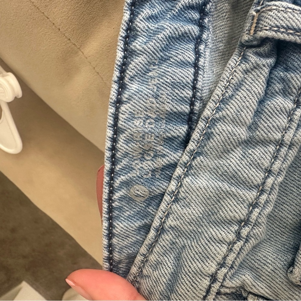 Arizona Jean Company Blue Low Rise Straight Leg Jeans with Distressed Details - Picture 5 of 5
